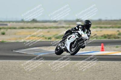 media/Apr-18-2025-TrackDaz (Fri) [[45f5874c44]]/C Group/Session 1 (Turn 7)/